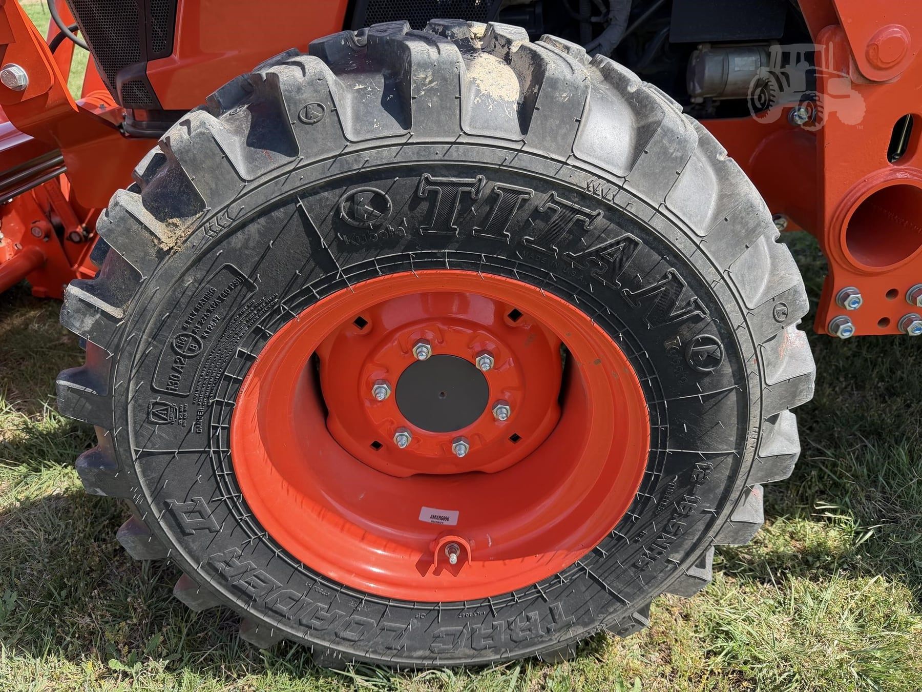 2024 Kubota MX5400HSTC, view 8