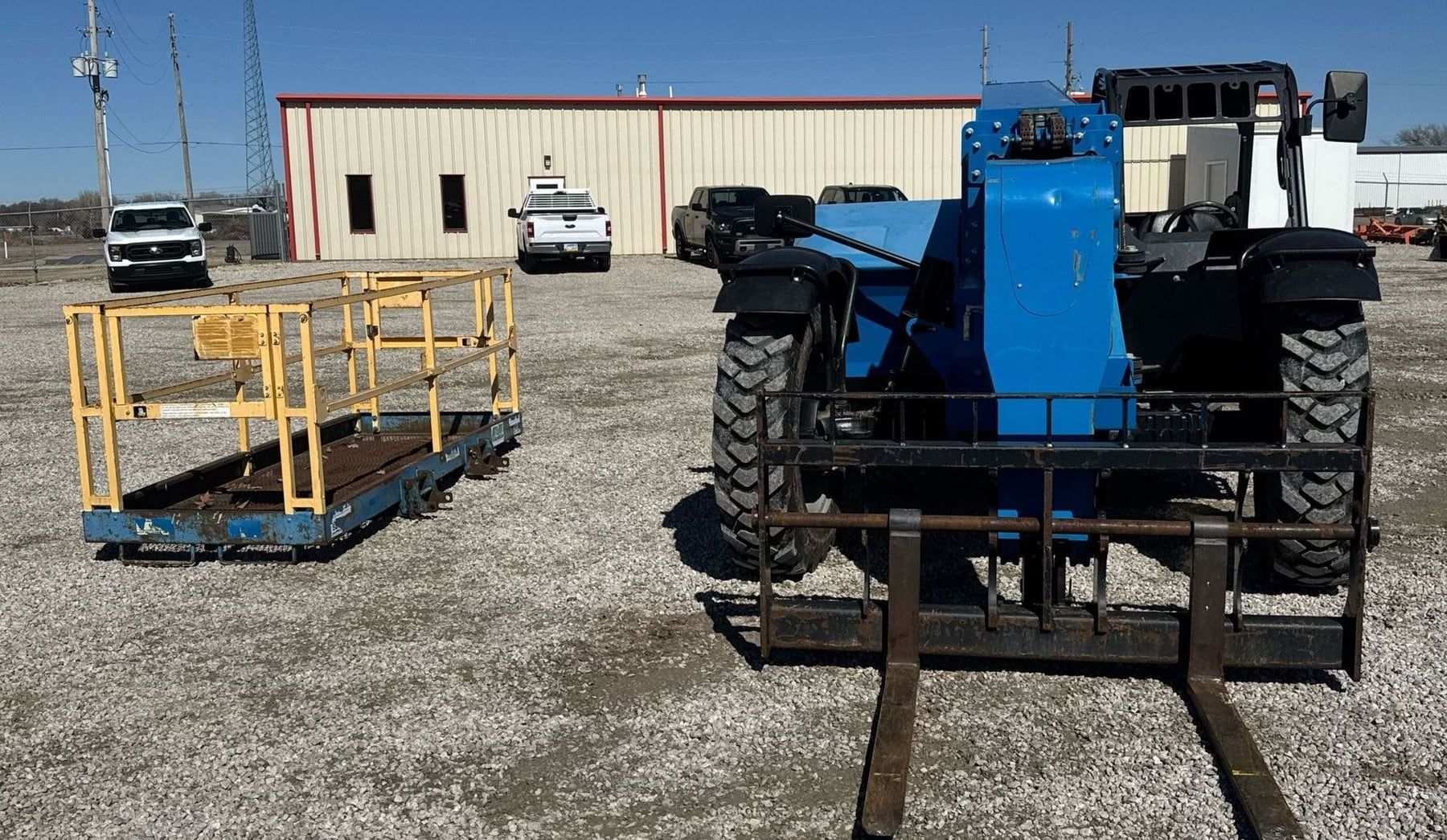 2016 Genie GTH-844 Telehandler, view 2