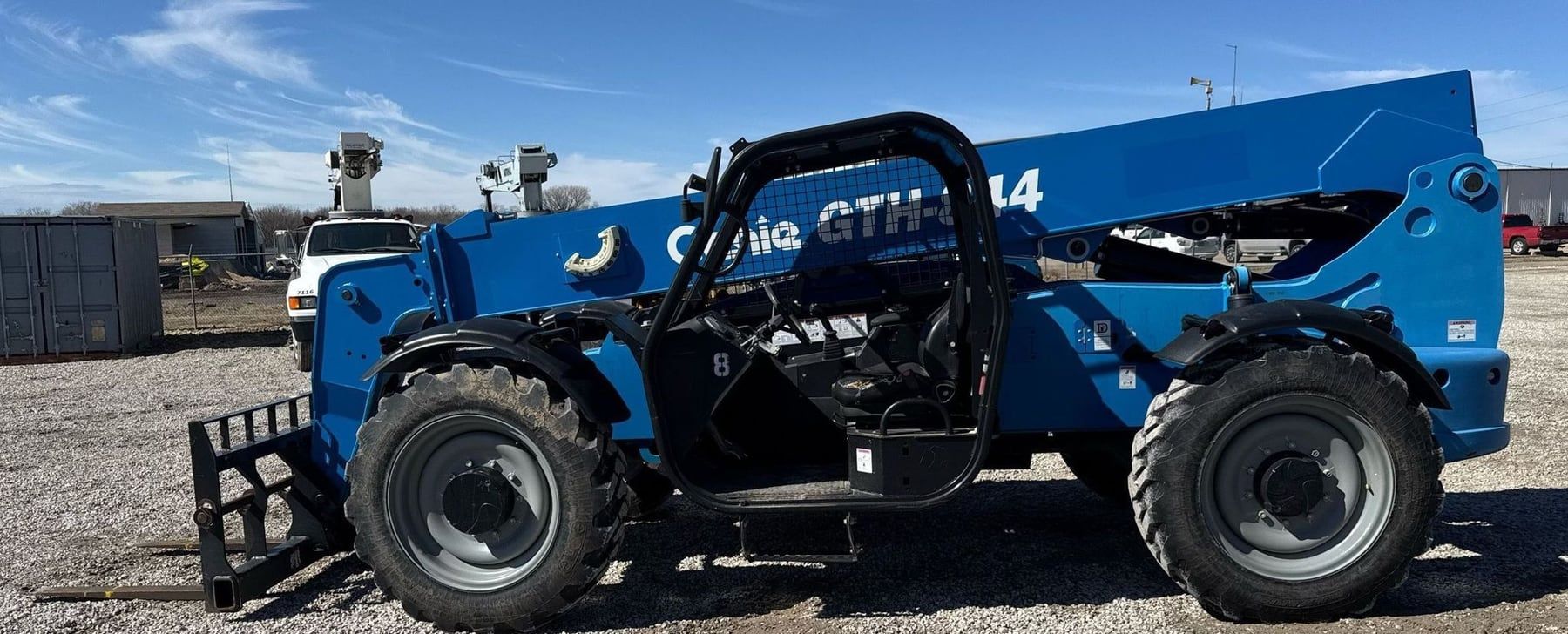 2016 Genie GTH-844 Telehandler, view 8