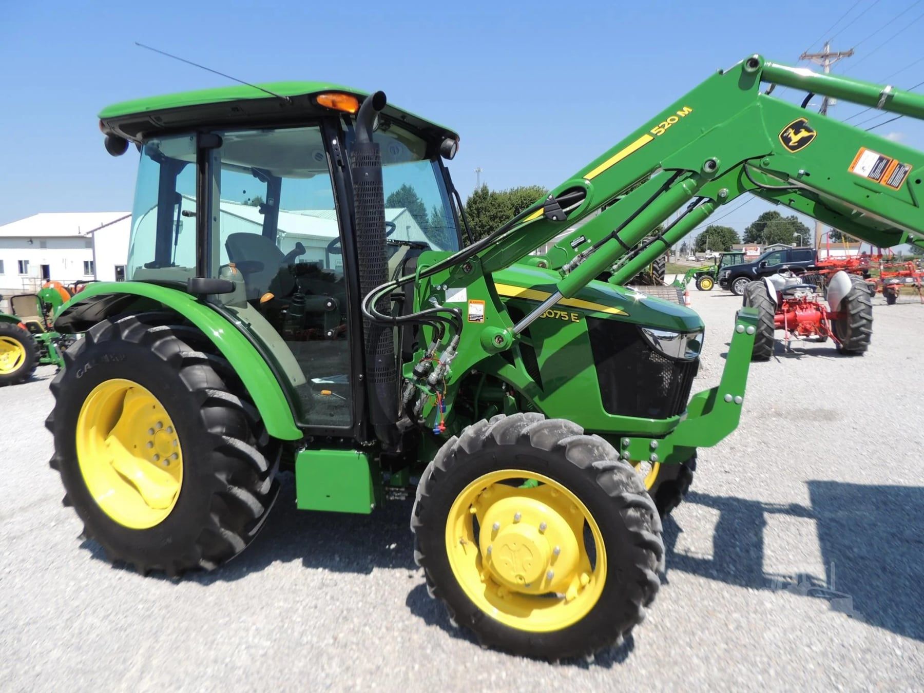 2020 John Deere 5075E, view 4
