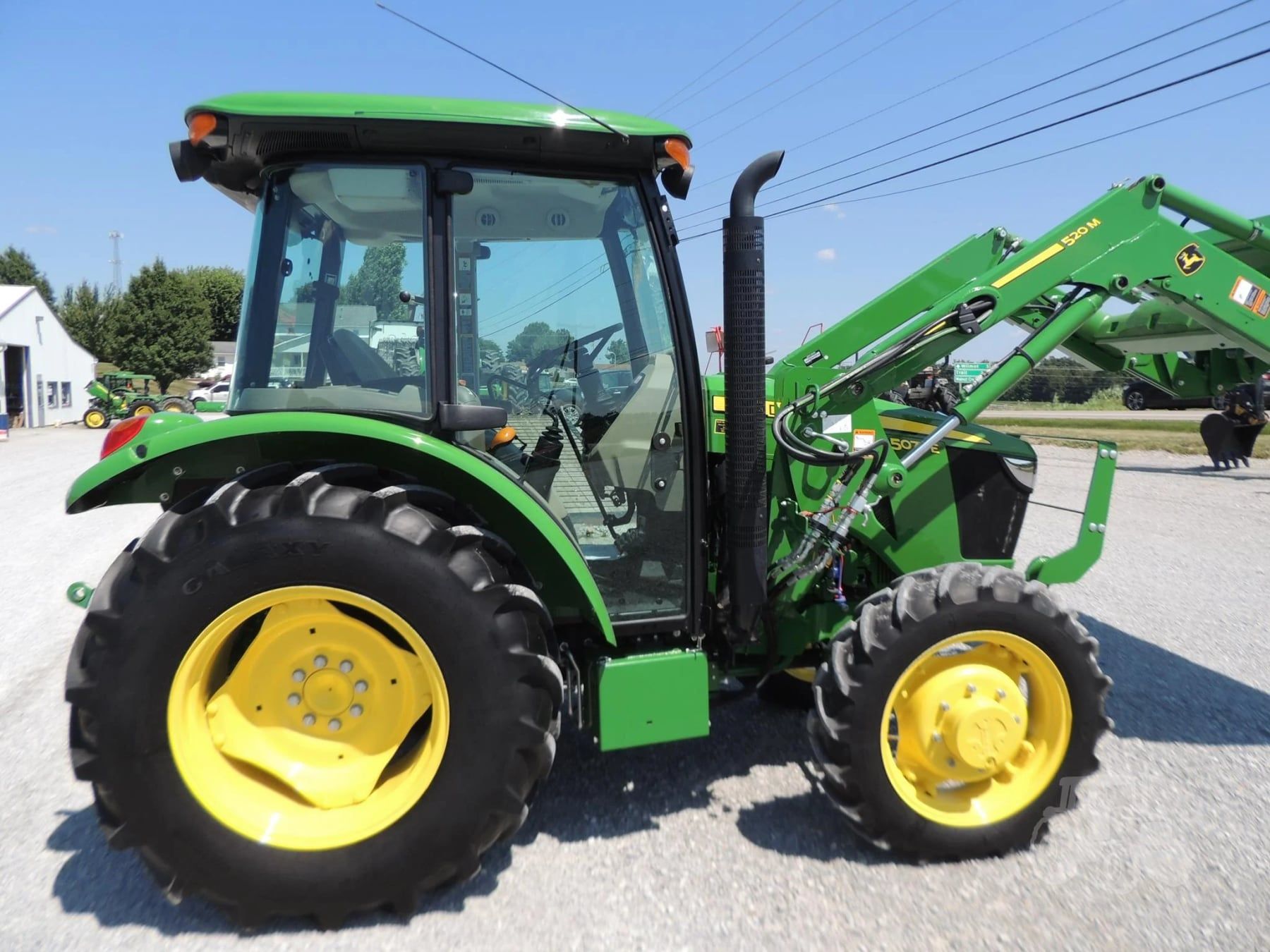 2020 John Deere 5075E, view 5