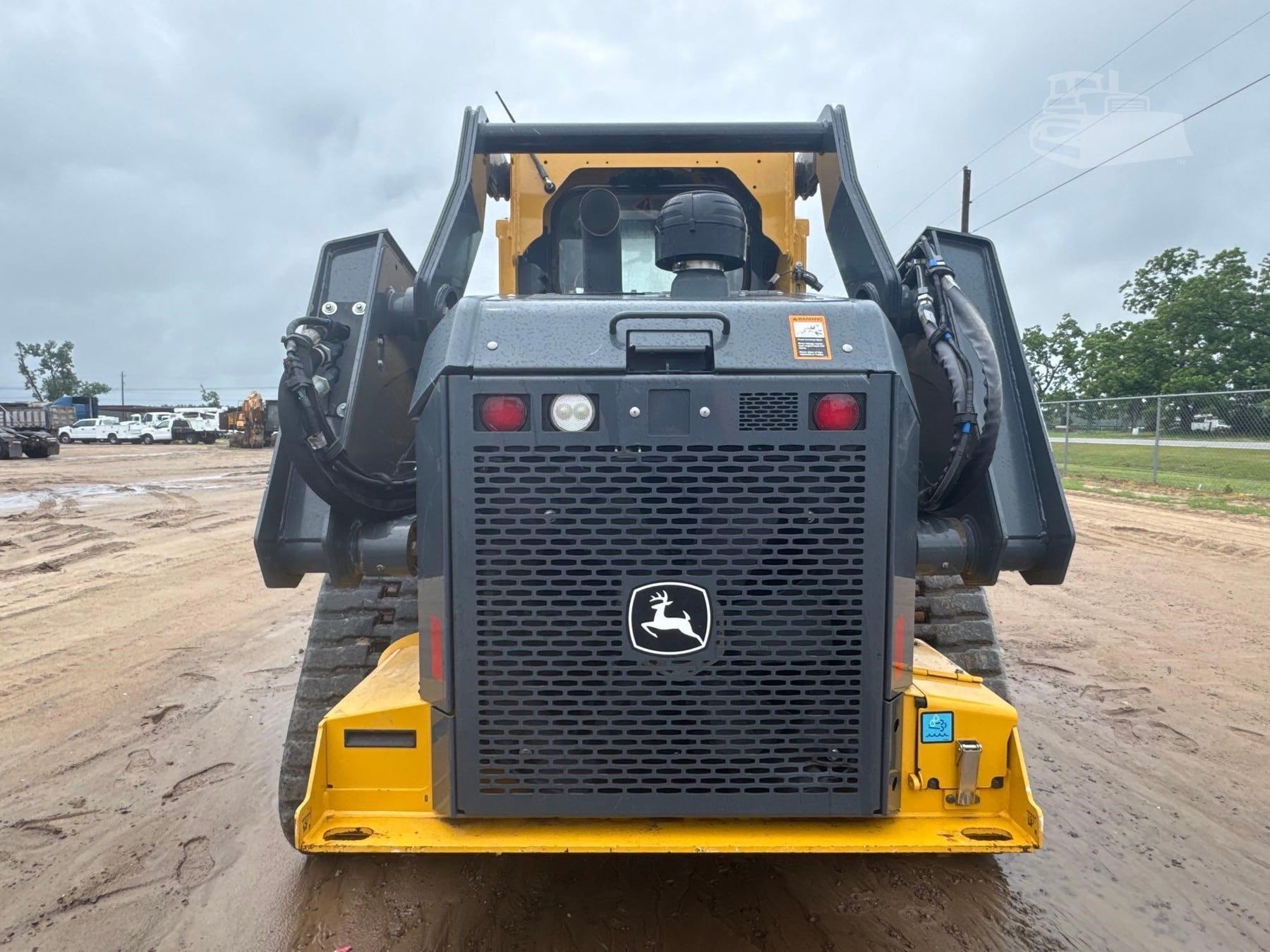 2023 John Deere 333G, view 6