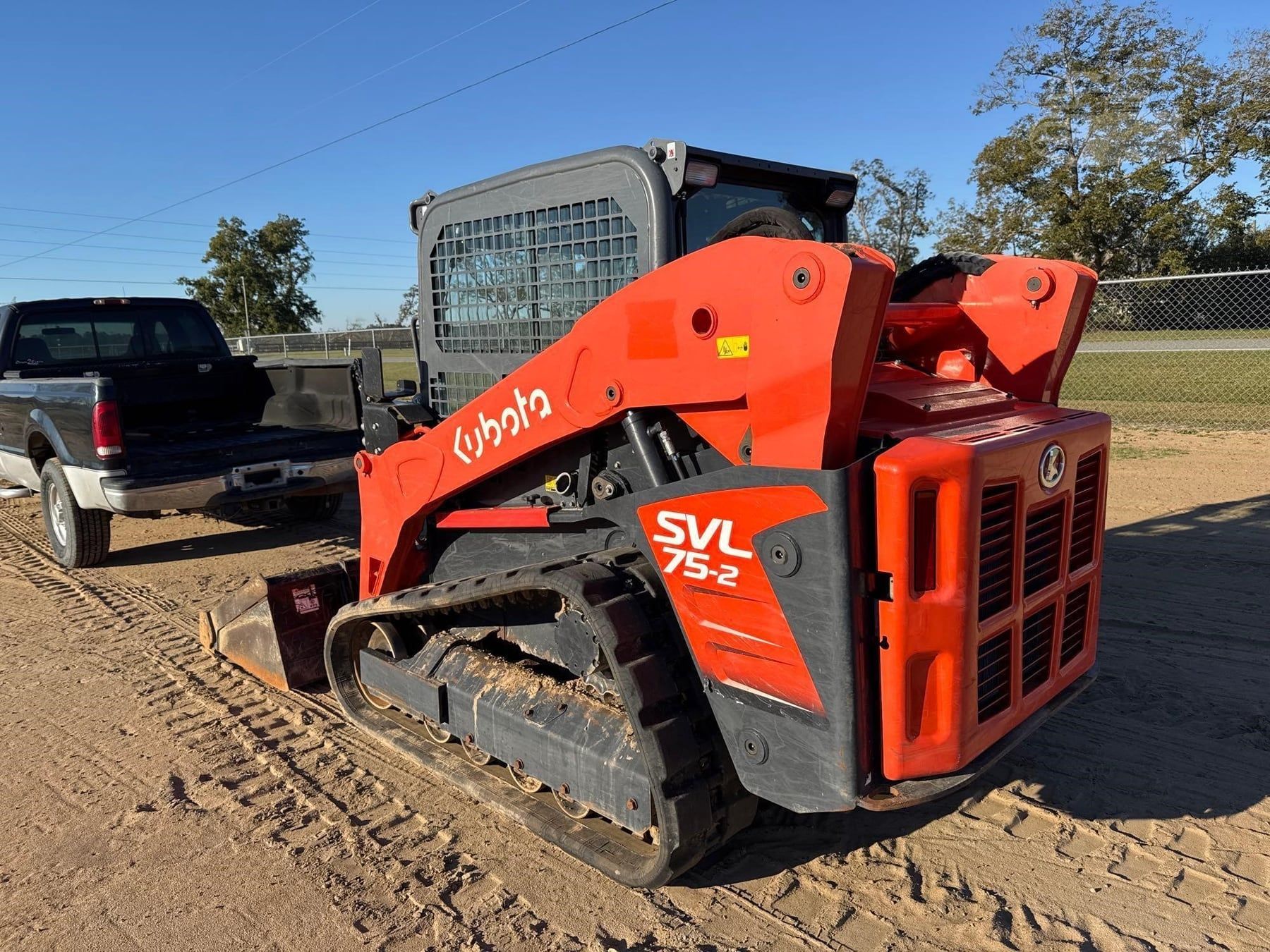 2023 Kubota SVL75-2, view 2