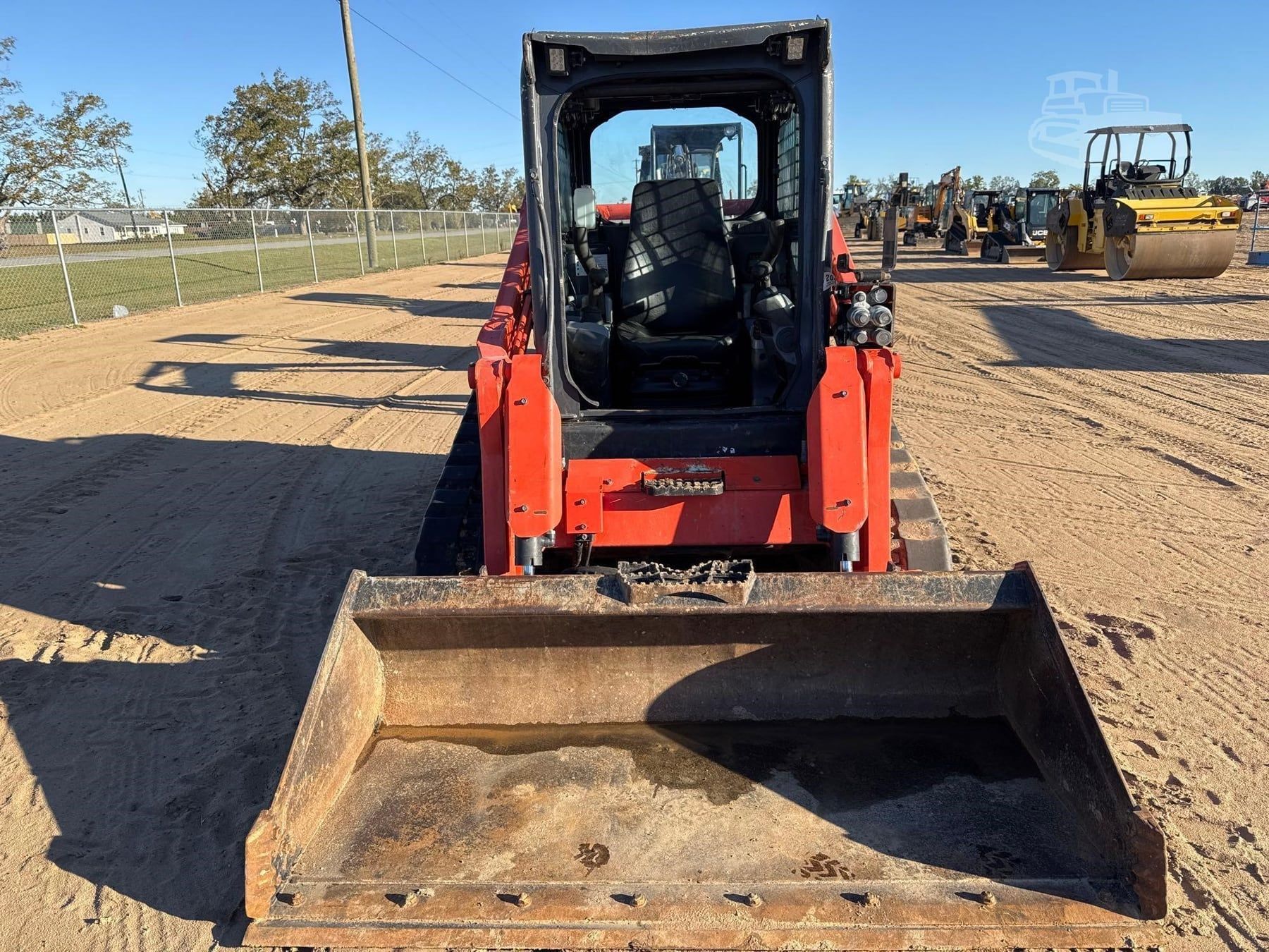 2023 Kubota SVL75-2, view 7