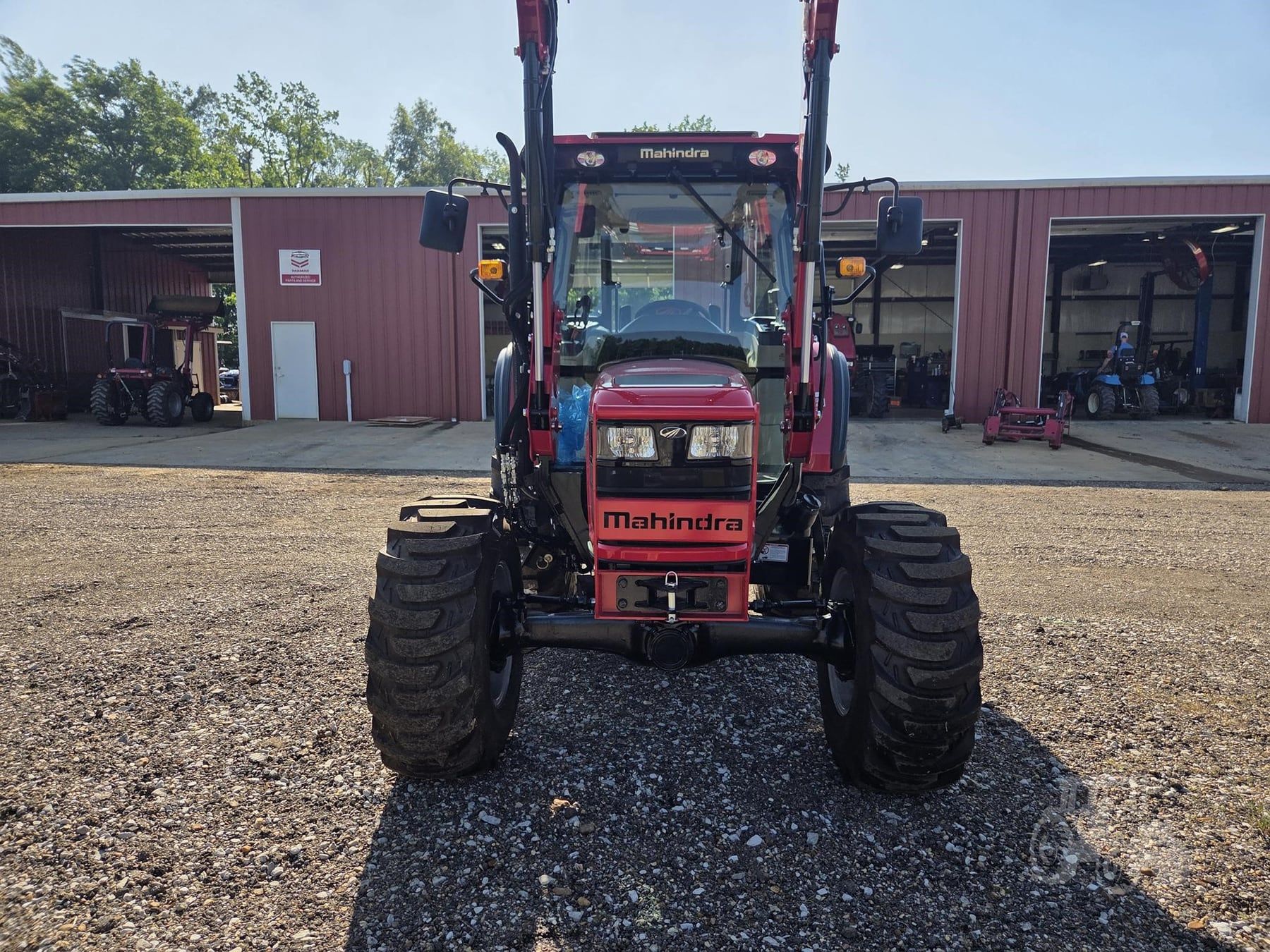 2026 Mahindra 6075, view 8