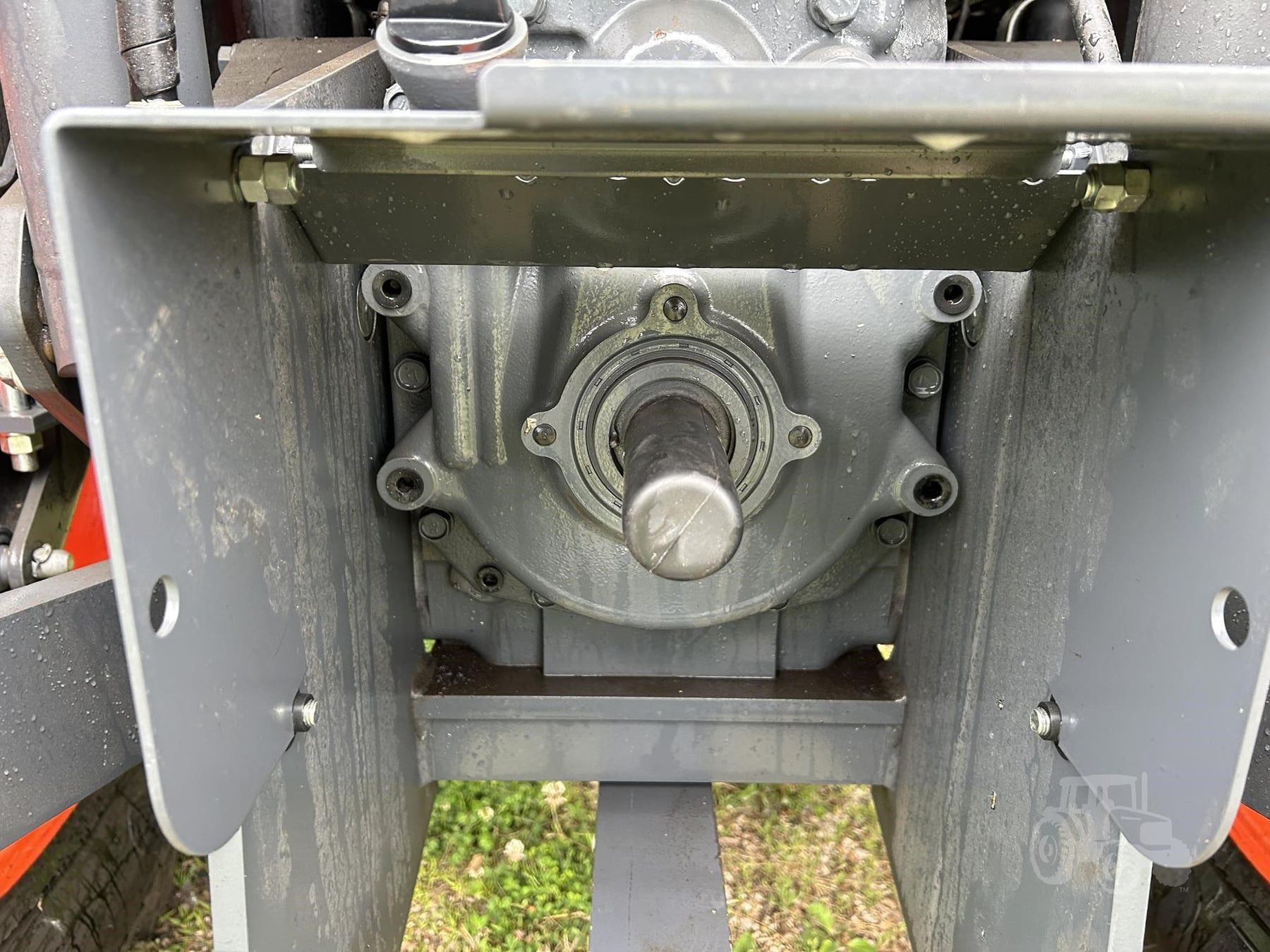 2023 Kubota M6-111, view 3