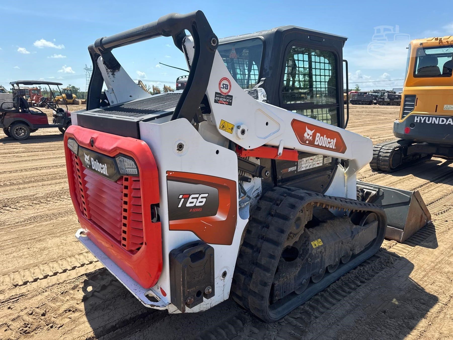 2024 Bobcat T66, view 4