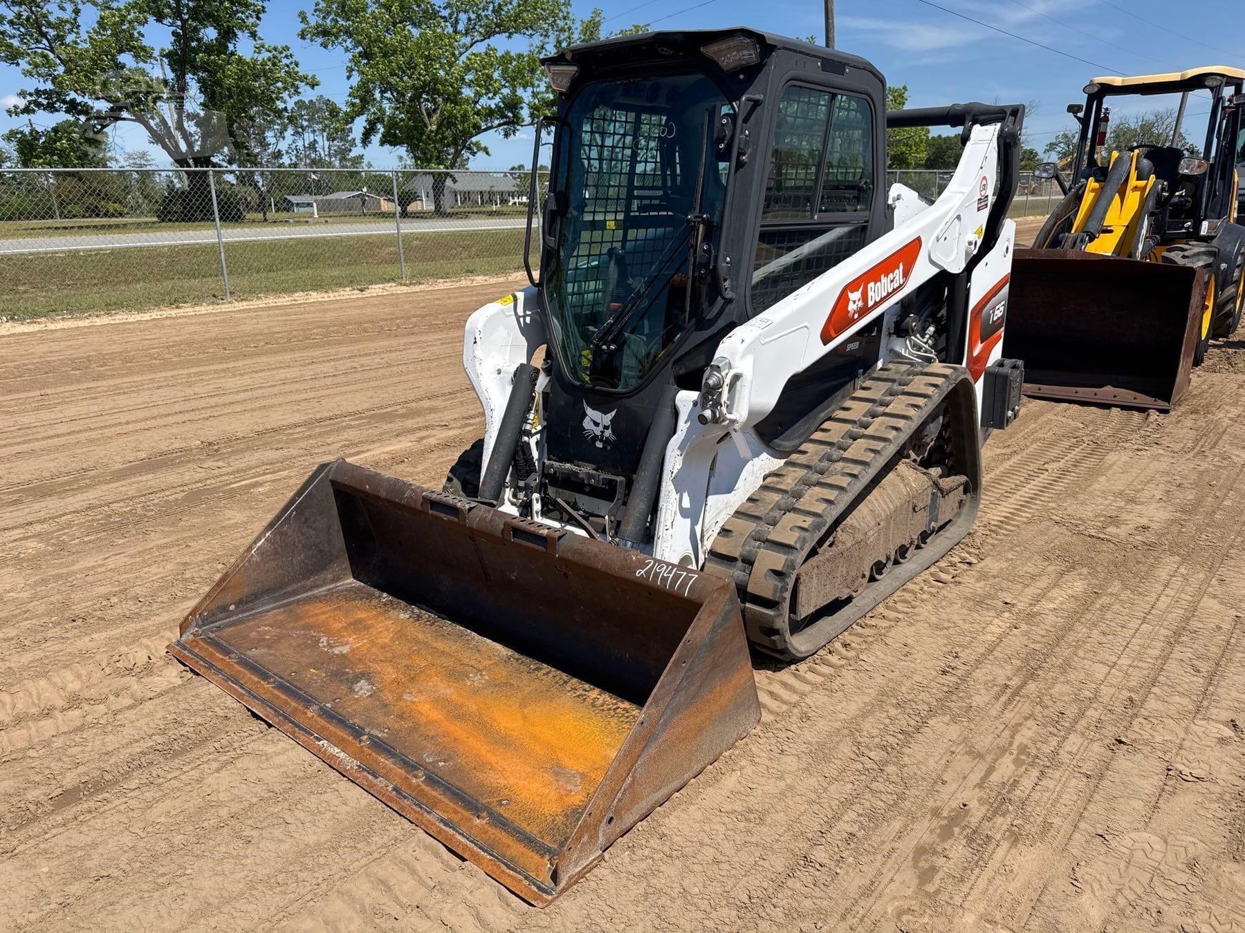 2024 Bobcat T66, view 8