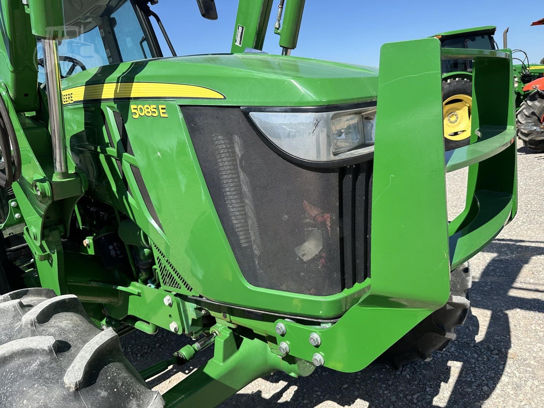 2018 John Deere 5085E, view 5