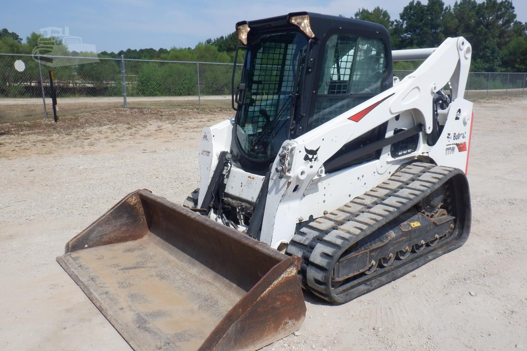 2022 Bobcat T770, view 2