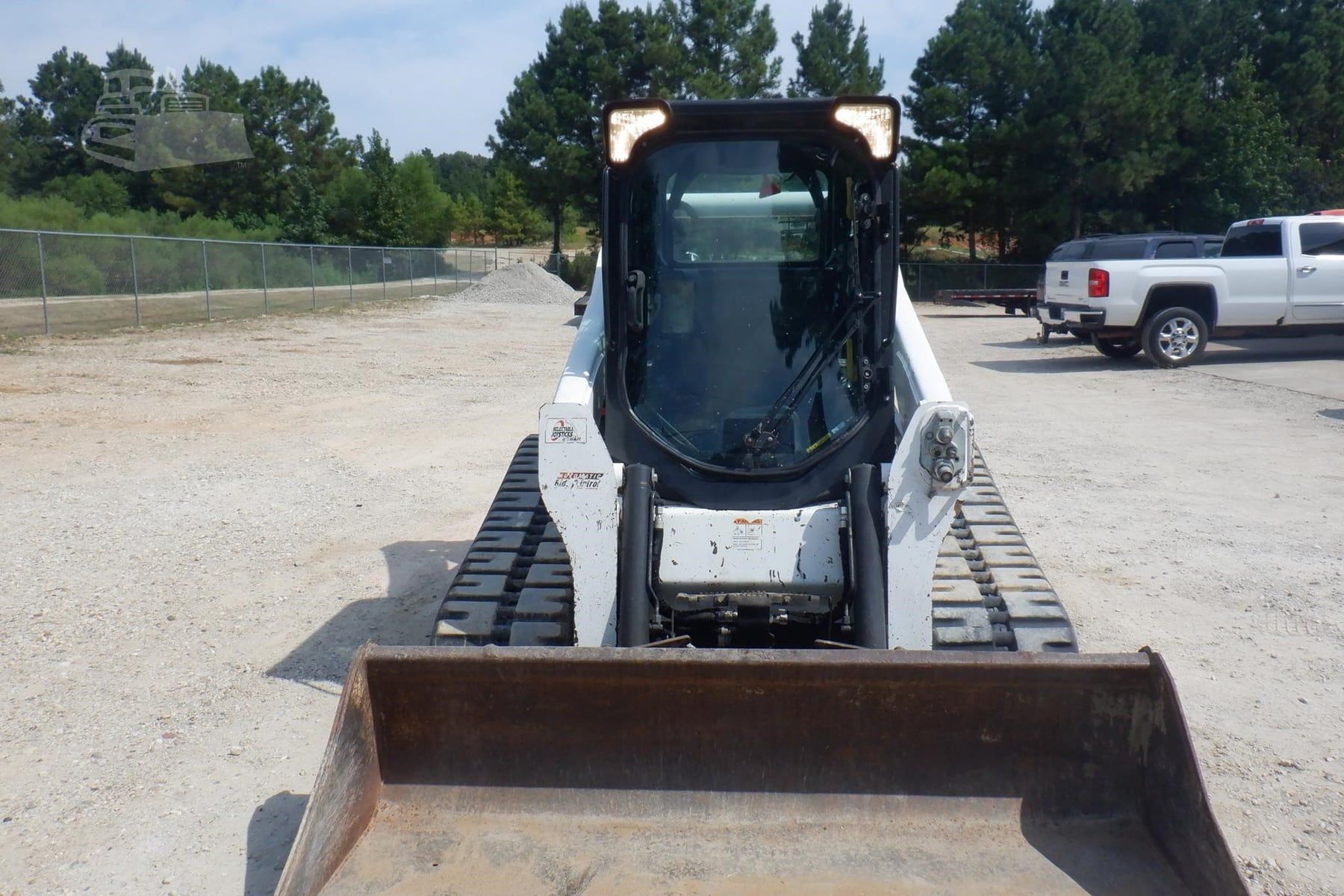 2022 Bobcat T770, view 3