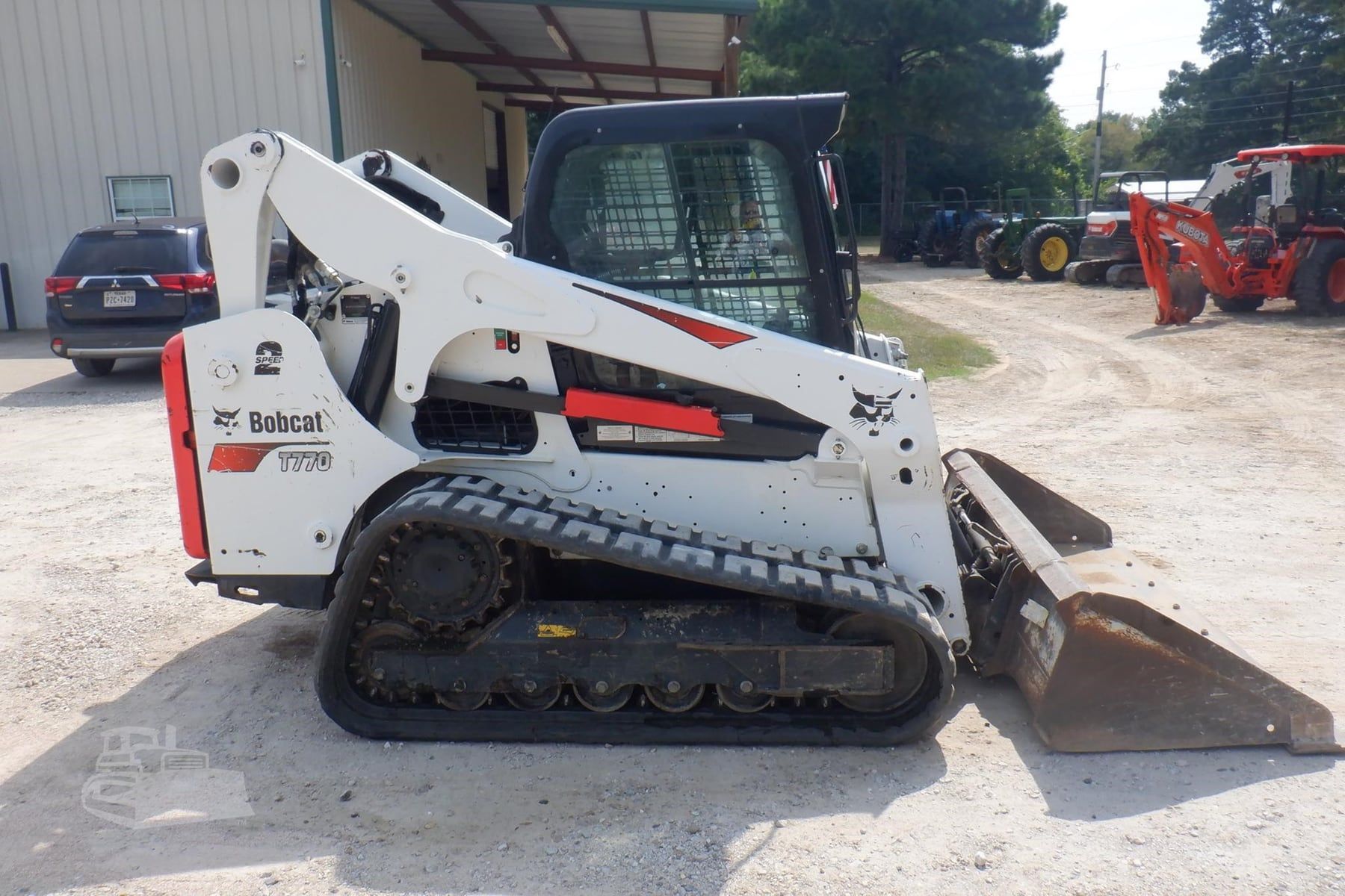 2022 Bobcat T770, view 5