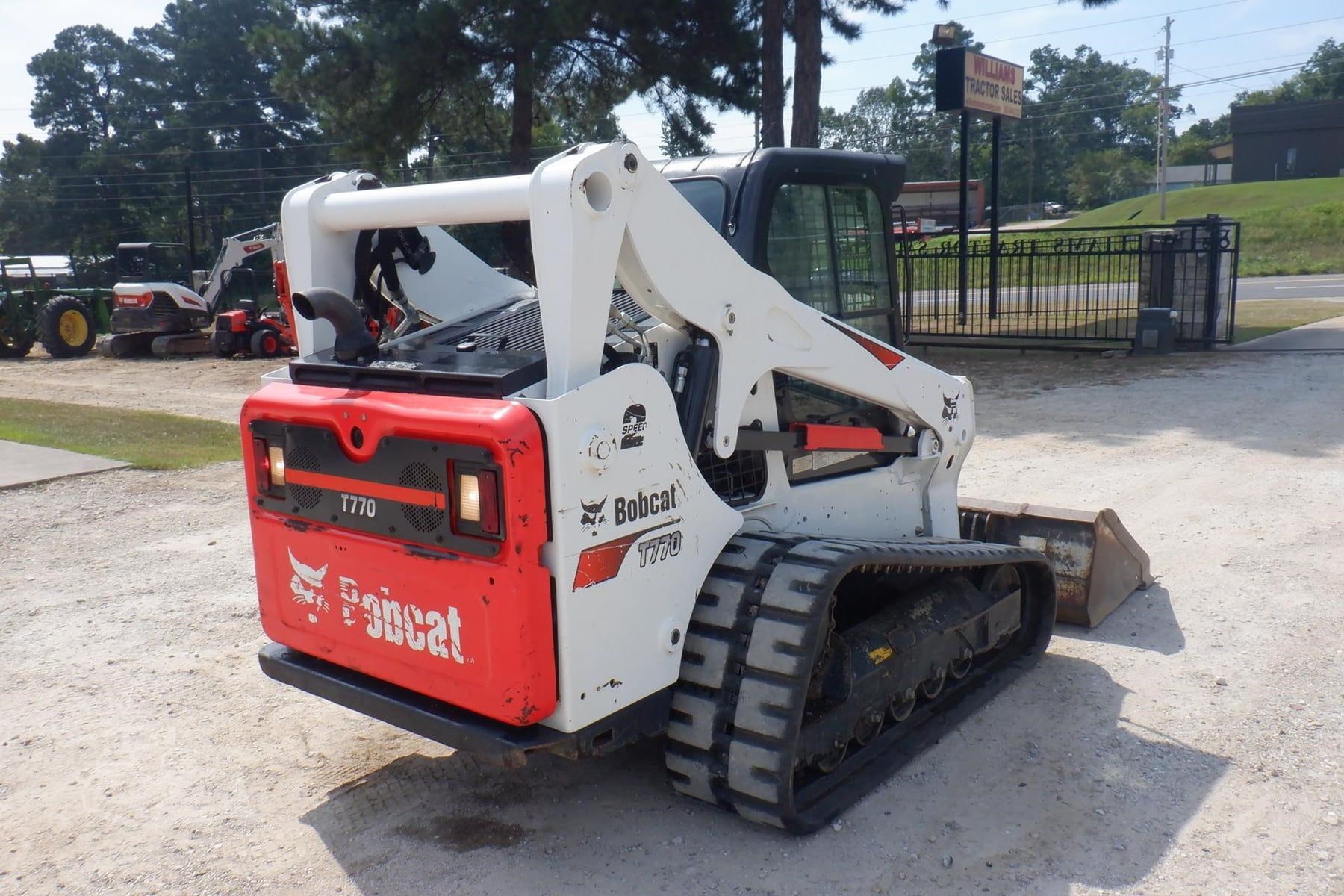 2022 Bobcat T770, view 6