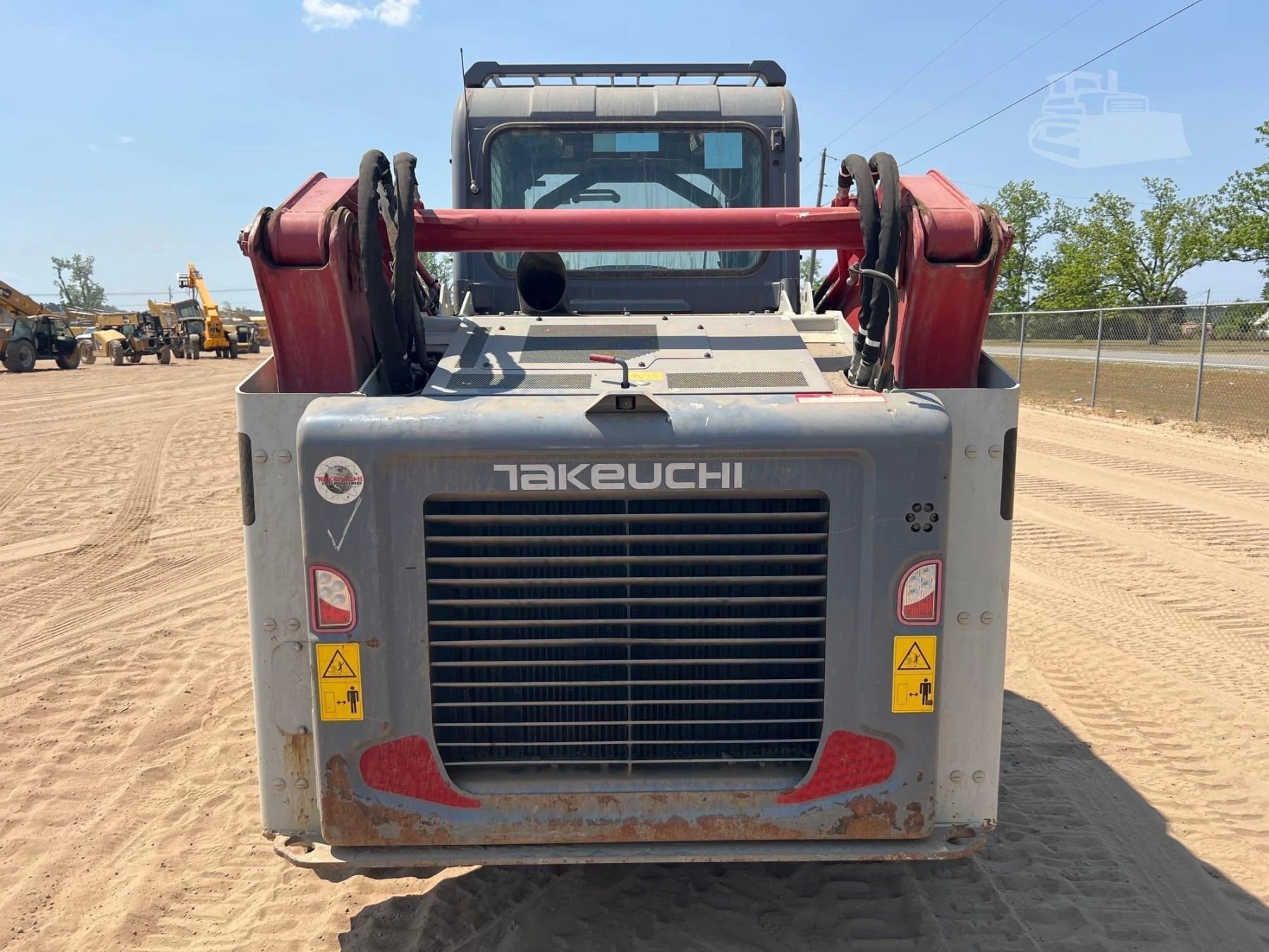 2022 Takeuchi TL12V2, view 3