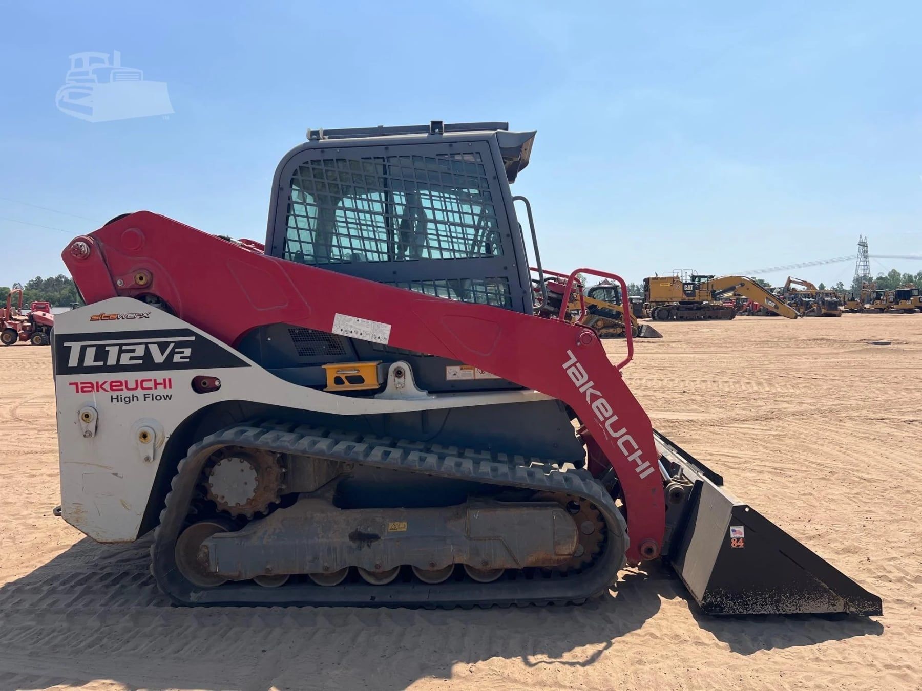 2022 Takeuchi TL12V2, view 5
